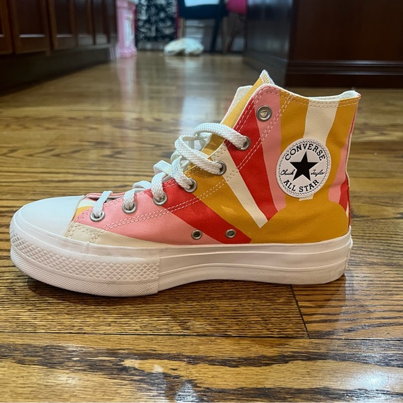Converse Women's Chuck Taylor Allstar Lift Platform Sneakers Summer Spirit Sz 10 - Picture 2 of 13